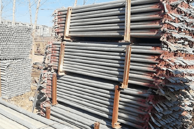 盤(pán)扣租賃的價(jià)格應(yīng)該怎么計(jì)算,一噸一天多少元?(圖1)